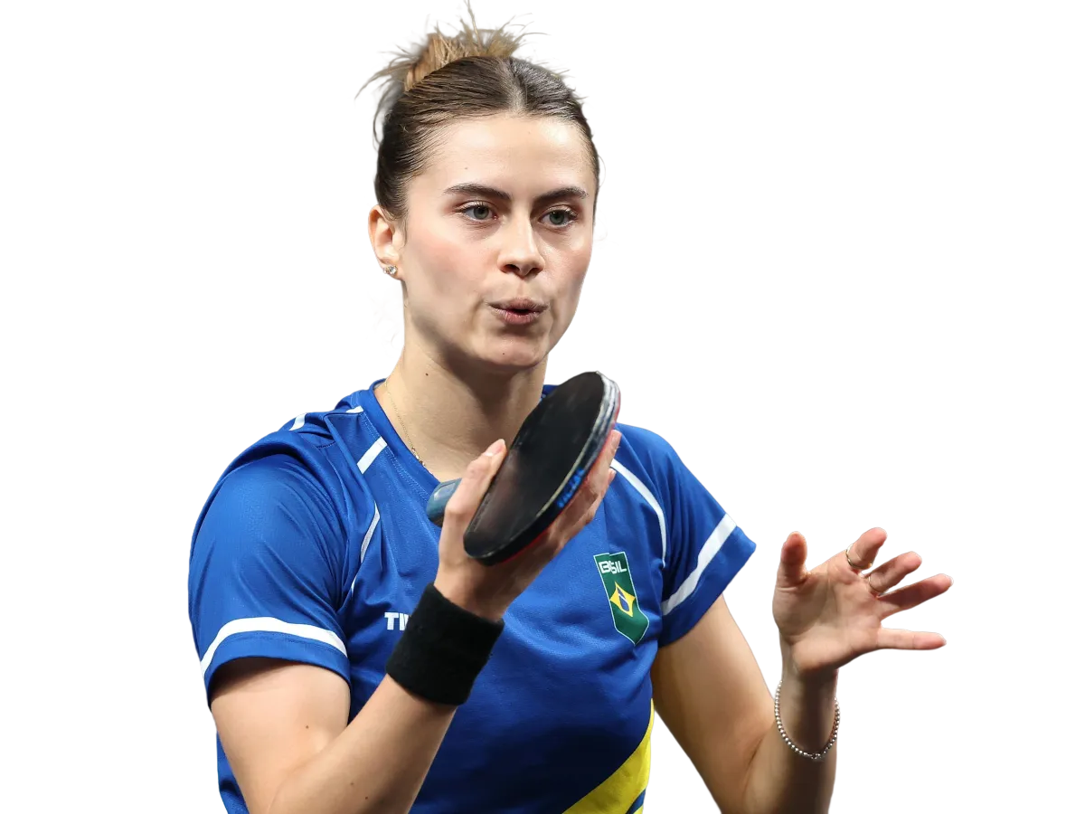 Atleta brasileira de tênis de mesa em ação